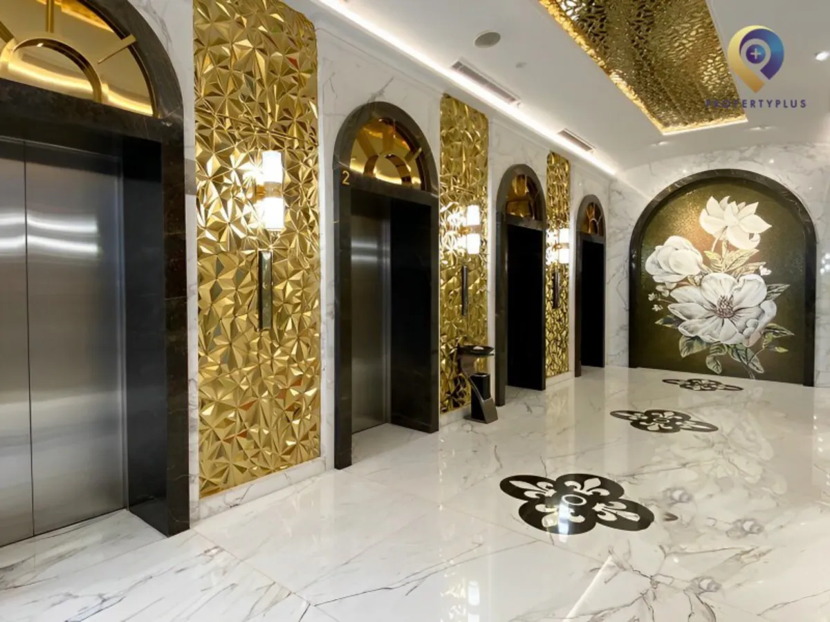 Khu vực thang máy sang trọng tại Doji Tower, Quận Ba Đình